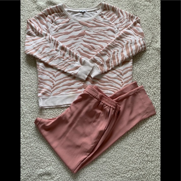 RAILS THEO SWEATSHIRT IN ZEBRA PRINT - Picture 2 of 13